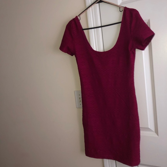 Magenta body con dress with textured pattern - Picture 2 of 4